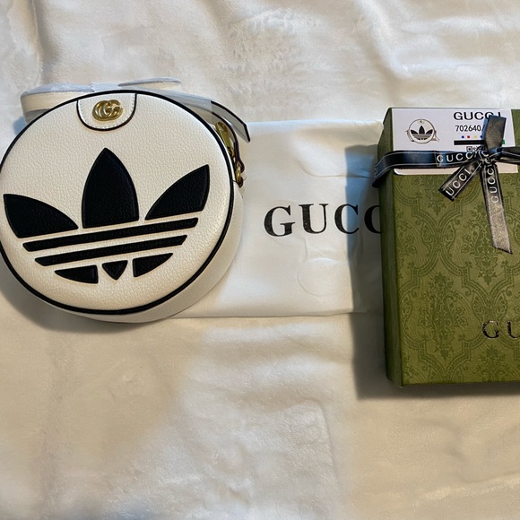 Wallet - Picture 2 of 3